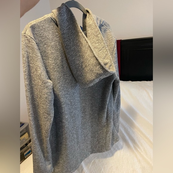 Zipless Grey Hoodie - Picture 4 of 4